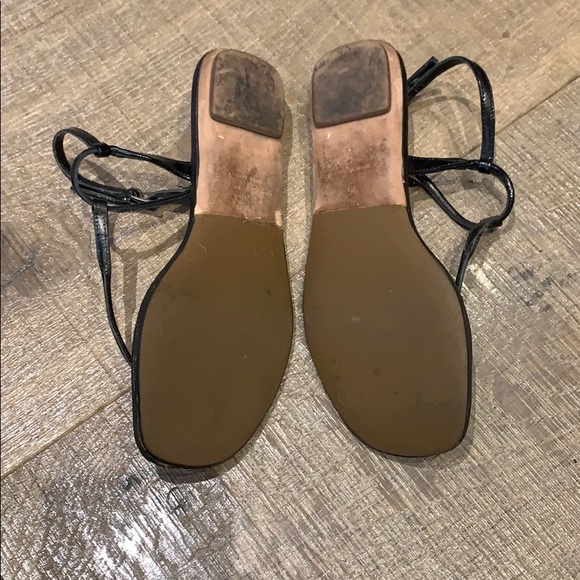 Size 35 black Prada sandals flat patent leather - Picture 2 of 4